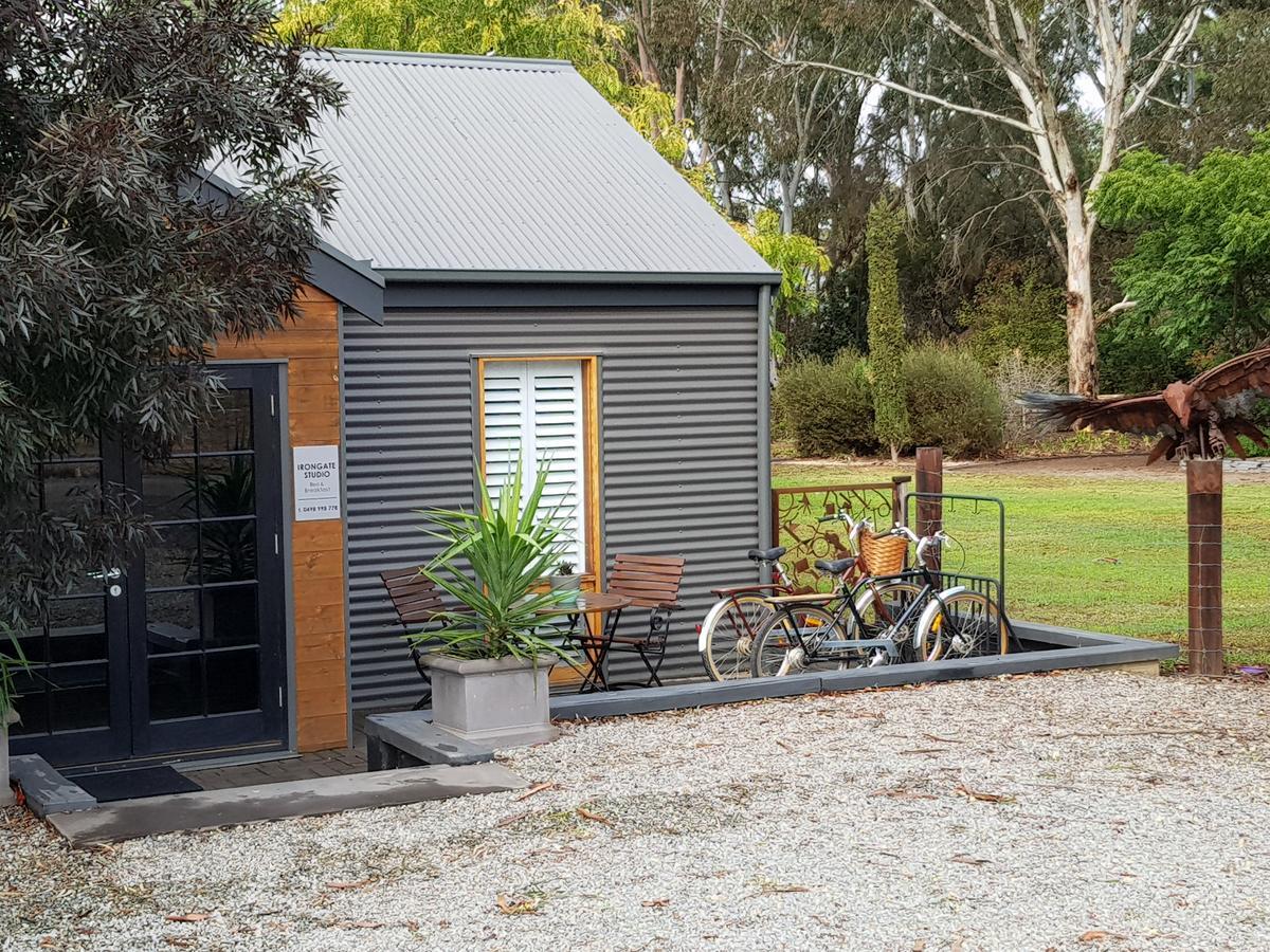 Irongate Studio B&B Mintaro Exterior foto